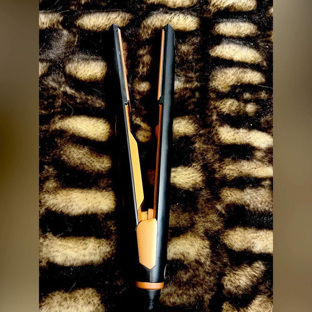 1” ceramic flat iron